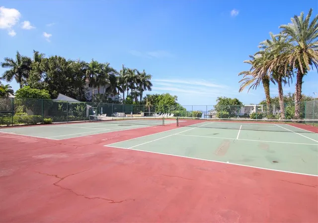 Homes for sale in Bradenton, FL | 1714 69th Avenue, Bradenton, FL 34207 | Houzeo