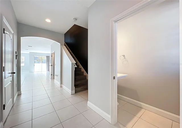 Photo 4 of Townhouse for sale at 2592 Econ Landing Blvd, Orlando, FL 32825 | MLS# O6373267 | Listing updated on 2026-08-22