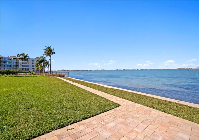 Listing Photo 2 - Condo for sale in building located at 4971 Bacopa Ln S, ST PETERSBURG, FL 33715 - Unit #703