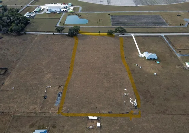 2nd image of 191 Cr 482n, Lake Panasoffkee, FL 33538 | MLS# TB8463963