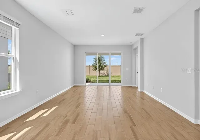 Photo 3 of Single family home for sale at 32472 Sea Loch Loop, Mount Dora, FL 32757 | MLS# O6373318 | Listing updated on 2026-10-04