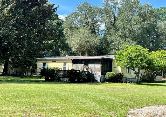 Photo 1 of Manufactured home for sale at 11820 Nw Highway 225, Reddick, FL 32686 | MLS# OM716534 | Listing updated on 2026-09-18