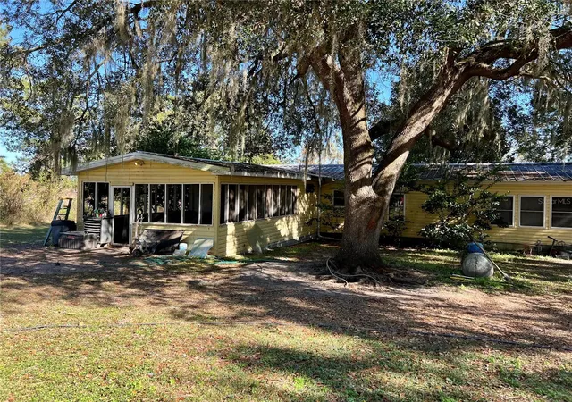 4th image of 11820 Nw Hwy 225, Reddick, FL 32686 | MLS# OM716534