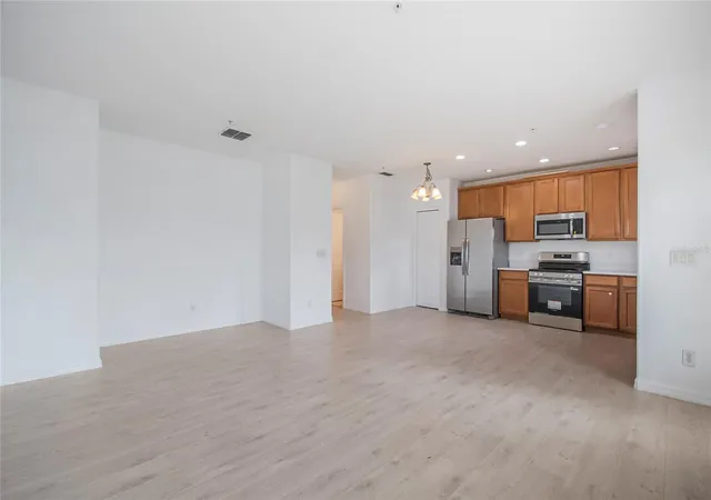 4th image of 2018 Cypress Bay Blvd, Kissimmee, FL 34743 | MLS# O6373358