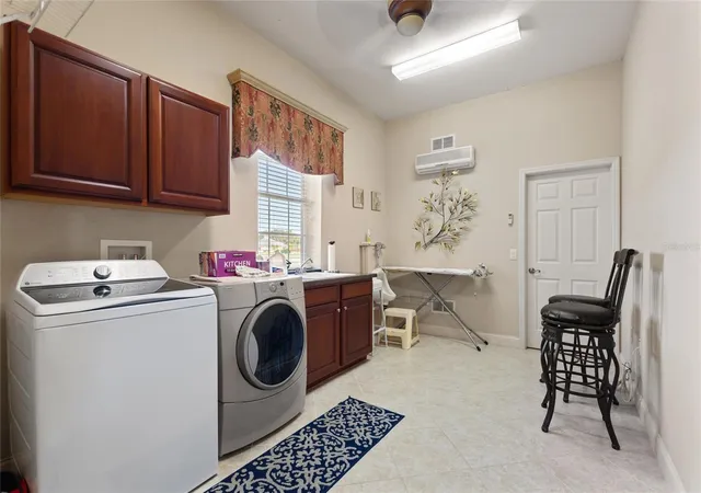 38th image of 370 Meandering Wy, Polk City, FL 33868 | MLS# L4958533