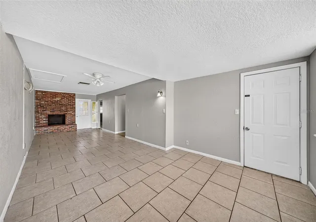 Photo 4 of House for sale at 708 N Saint Clair Abrams Ave, Tavares, FL 32778 | MLS# O6373379 | Listing updated on 2026-10-07