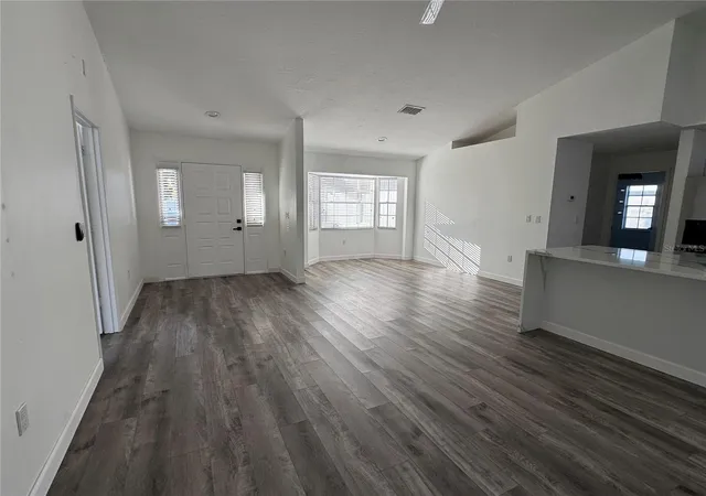 Photo 3 of Single family home for sale at 5295 Ashton Pines Ln, Sarasota, FL 34231 | MLS# A4678123 | Listing updated on 2026-09-06