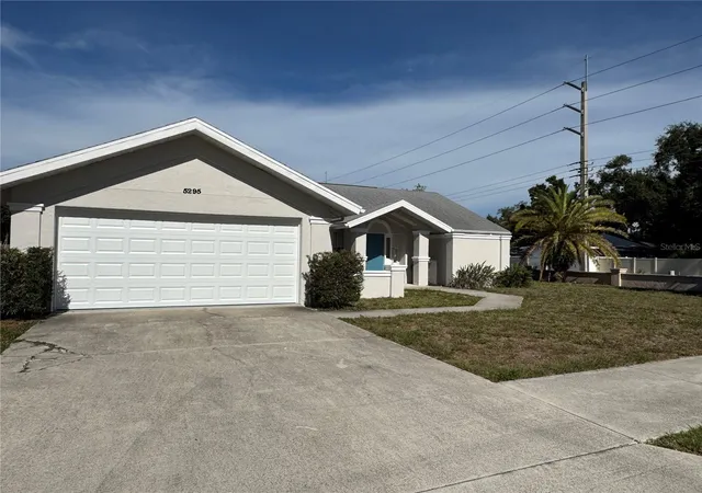 Photo 2 of Single family home for sale at 5295 Ashton Pines Ln, Sarasota, FL 34231 | MLS# A4678123 | Listing updated on 2026-09-06