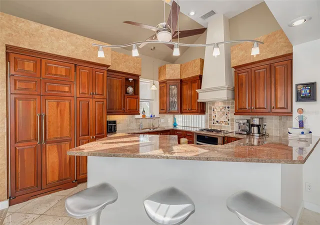 Photo 4 of Single family home for sale at 2613 59th Street S, Gulfport, FL 33707 | MLS# TB8464067 | Listing updated on 2026-09-15