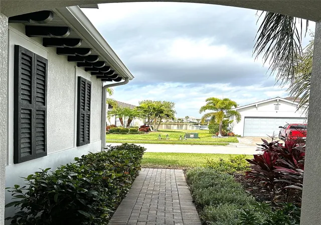5th image of 5033 Lake Overlook Ave, Bradenton, FL 34208 | MLS# TB8464097