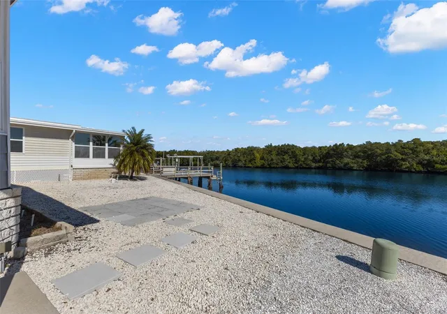Photo 1 of Manufactured home for sale at 7113 Mount Piney Rd Ne #719, Saint Petersburg, FL 33702 | MLS# TB8464122 | Listing updated on 2026-07-18