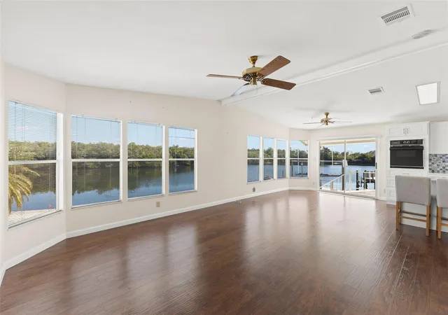 Photo 3 of Manufactured home for sale at 7113 Mount Piney Rd NE #719, Saint Petersburg, FL 33702 | MLS# TB8464122 | Listing updated on 2026-07-18