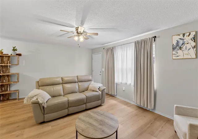Listing Photo 4 - Condo for sale in building located at 11920 Dietz Dr, TAMPA, FL 33626 - Unit #11920
