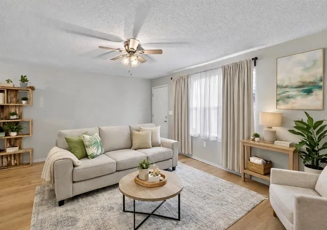 Listing Photo 5 - Condo for sale in building located at 11920 Dietz Dr, TAMPA, FL 33626 - Unit #11920