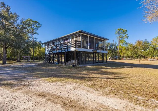 3rd image of 2207 Sw Blossom Ave, Arcadia, FL 34266 | MLS# C7520150