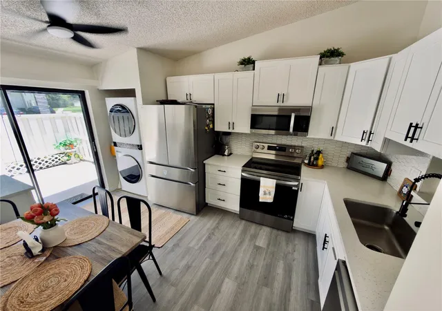 Photo 3 of Single family home for sale at 1333 Shady Pine Way #D, Tarpon Springs, FL 34688 | MLS# TB8464204 | Listing updated on 2026-09-21