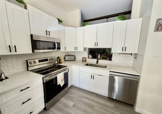 2nd image of 1333 Shady Pine Wy #D, Tarpon Springs, FL 34688 | MLS# TB8464204