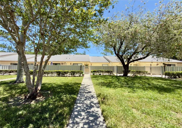 3rd image of 1333 Shady Pine Wy #D, Tarpon Springs, FL 34688 | MLS# TB8464204