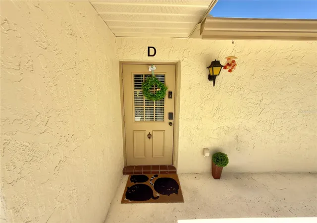 4th image of 1333 Shady Pine Wy #D, Tarpon Springs, FL 34688 | MLS# TB8464204