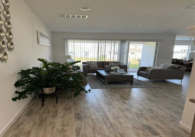 Photo 4 of Single family home for sale at 380 Cabello Dr, Davenport, FL 33837 | MLS# S5141682 | Listing updated on 2026-09-13