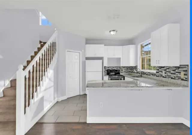 Photo 5 of Sale Pending at 112 Ocean Blf Dr, Kissimmee, FL 34759 | MLS# O6373558 | Listing updated on 2026-05-26