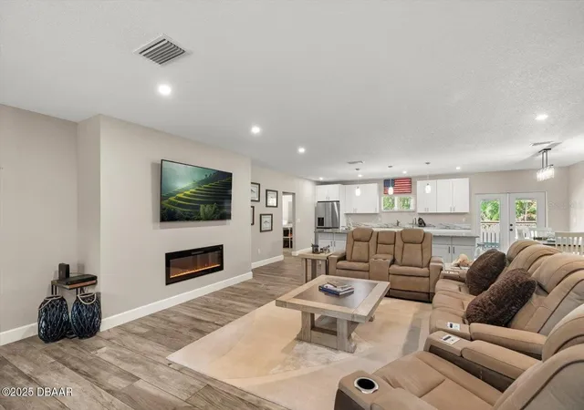 Photo 2 of Single family home for sale at 2995 Ragis Rd, Edgewater, FL 32132 | MLS# FC315297 | Listing updated on 2026-06-27