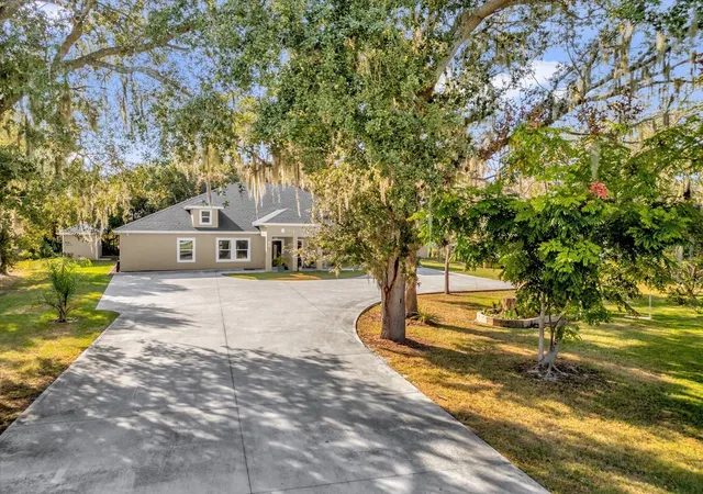 Listing Photo 3 - Condo for sale in building located at 705 Lenox Pl, KISSIMMEE, FL 34758
