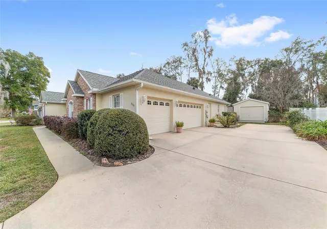 5th image of 2320 Se 33Rd Pl, Ocala, FL 34471 | MLS# OM716624