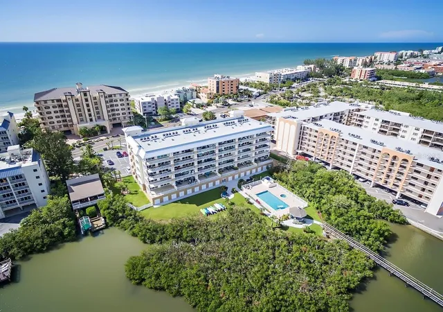 2nd image of 19519 Gulf Blvd, INDIAN SHORES, FL 33785
