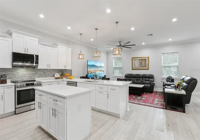 5th image of 714 S Lois Ave, Tampa, FL 33609 | MLS# TB8464392