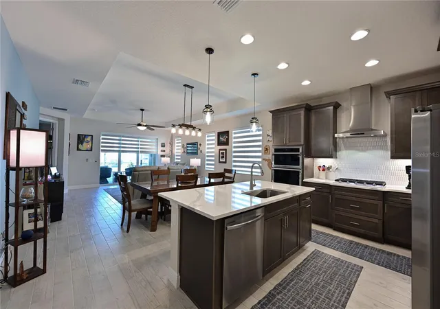 3rd image of 209 Okeeffe Cir, Bradenton, FL 34212 | MLS# A4678261