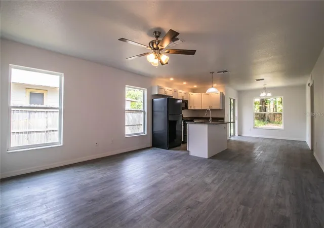 Homes for sale in Lakeland, FL | 1437 Amos Ave, Lakeland, FL 33805 | MLS# L4958576
