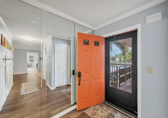 Listing Photo 5 - Condo for sale in building located at 8162Nd Ter Gdn Dr N, St Petersburg, FL 33709 - Unit #204