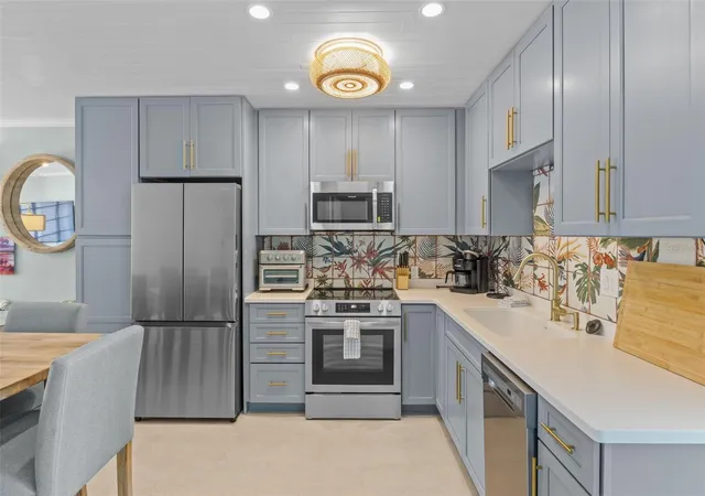 Photo 2 of Townhouse for sale at 26 Seaside Ct, Holmes Beach, FL 34217 | MLS# A4678364 | Listing updated on 2026-09-23