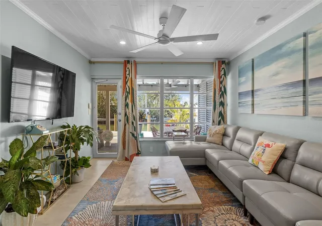 Photo 3 of Townhouse for sale at 26 Seaside Ct, Holmes Beach, FL 34217 | MLS# A4678364 | Listing updated on 2026-09-23