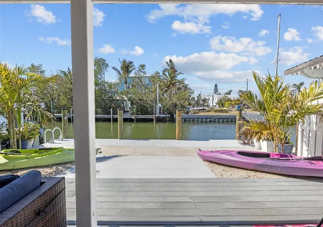 Photo 3 of Townhouse for sale at 26 Seaside Ct, Holmes Beach, FL 34217 | MLS# A4678364 | Listing updated on 2026-09-23