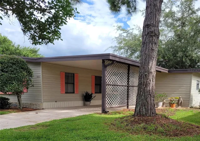 Photo 3 of Manufactured home for sale at 3211 Wekiva Rd, Tavares, FL 32778 | MLS# G5106733 | Listing updated on 2026-06-26