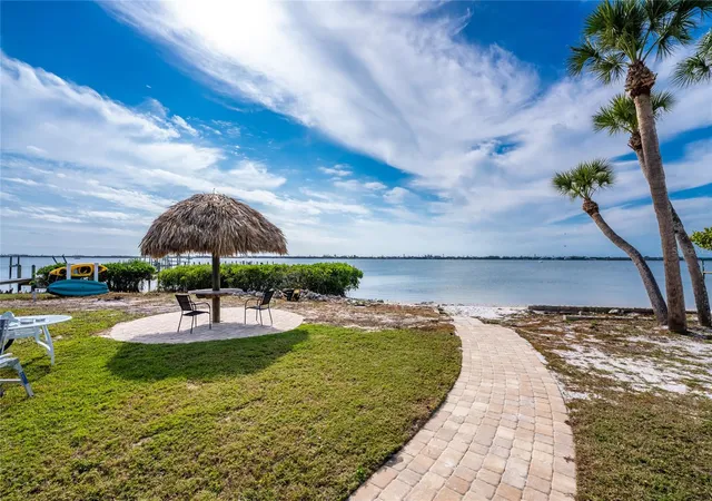 4th image of 470 S Mccall Rd #10, Englewood, FL 34223 | MLS# D6145615
