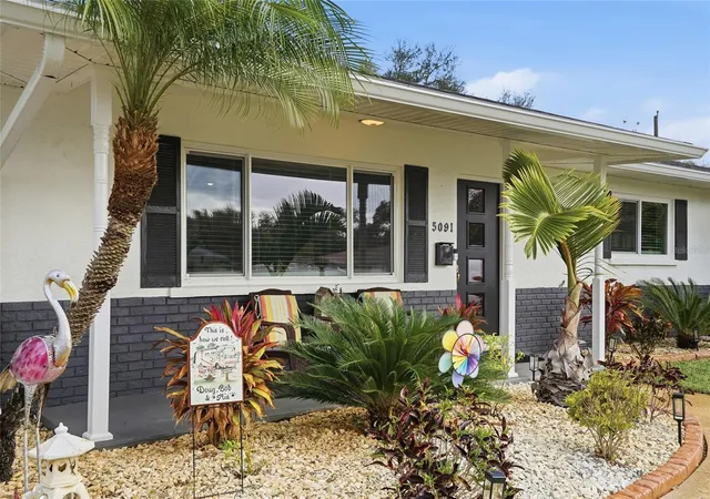 Photo 2 of Single family home for sale at 5091 35th Terrace N, Saint Petersburg, FL | MLS# TB8464723 | Listing updated on 2026-10-17