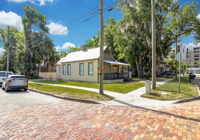 4th image of 21 N Beaumont Ave, Kissimmee, FL 34741 | MLS# S5141772