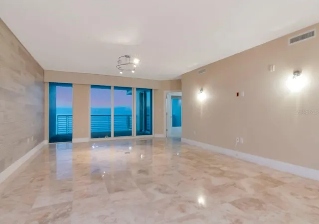 5th image of 1350 Gulf Blvd #703, Clearwater Beach, FL 33767 | MLS# TB8464829