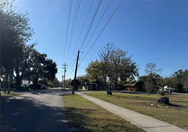 17th image of 1049 Plateau Ave, Lakeland, FL 33815 | MLS# L4958607