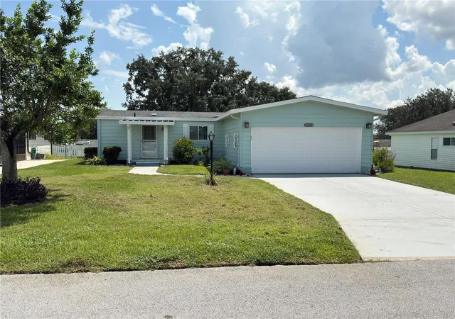 Photo 3 of Manufactured home for sale at 25100 Pine Hl, Leesburg, FL 34748 | MLS# G5106789 | Listing updated on 2026-07-10