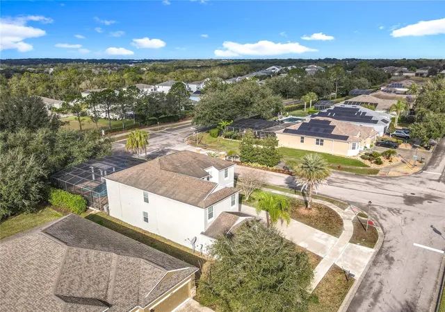 Photo 3 of Single family home for sale at 4764 Coppola Dr, Mount Dora, FL 32757 | MLS# O6374107 | Listing updated on 2026-10-07