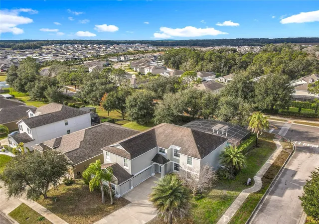 Photo 3 of Single family home for sale at 4764 Coppola Dr, Mount Dora, FL 32757 | MLS# O6374107 | Listing updated on 2026-10-07