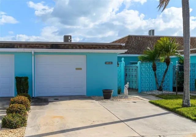 Photo 1 of Single family home for sale at 350 Boca Ciega Point Blvd, Saint Petersburg, FL 33708 | MLS# TB8465112 | Listing updated on 2026-10-02