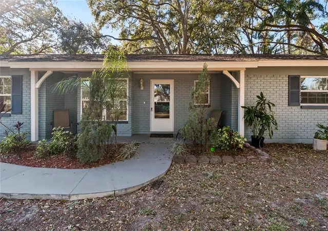 Photo 2 of Single family home for sale at 9628 Davis Rd, Tampa, FL 33637 | MLS# TB8465172 | Listing updated on 2026-10-05