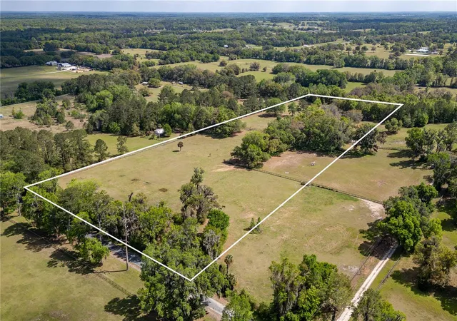 1st image of 6124 Nw 160th St, Reddick, FL 32686 | MLS# OM716763