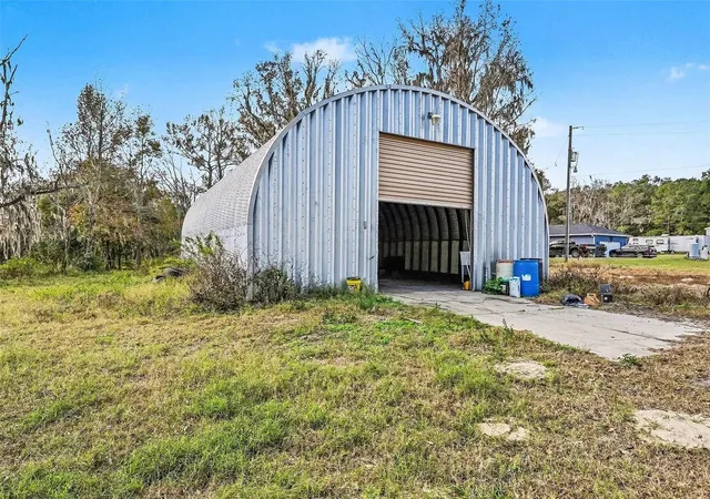 Photo 2 of Sale Pending at 27178 Hickory Hl Rd, Brooksville, FL 34602 | MLS# W7882123 | Listing updated on 2026-06-04