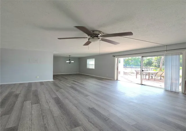 Listing Photo 4 - Condo for sale in building located at 13690 Orange Sunset Dr, TAMPA, FL 33618 - Unit #102